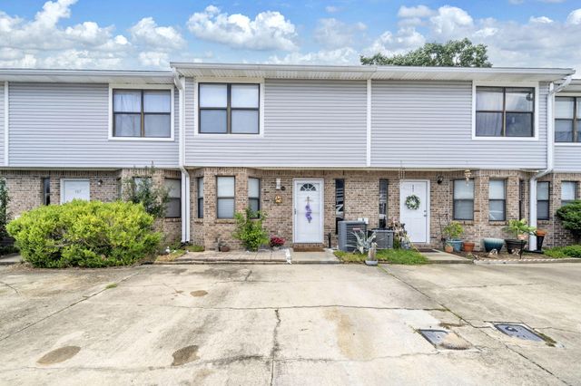 439 Waterway Lane, Fort Walton Beach, FL 32547