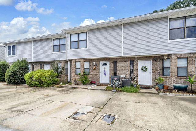 439 Waterway Lane, Fort Walton Beach, FL 32547