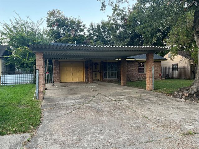 8611 Cowart Street, Houston, TX 77029