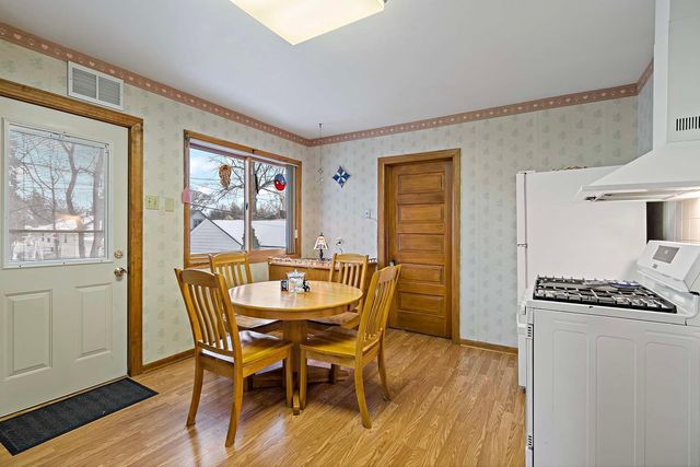 237 10th Avenue N, Hopkins, MN 55343