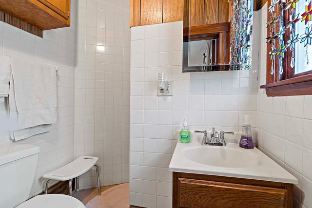 237 10th Avenue N, Hopkins, MN 55343