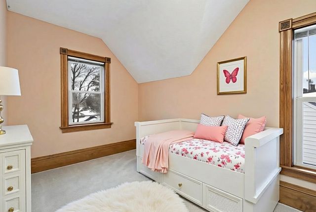 237 10th Avenue N, Hopkins, MN 55343