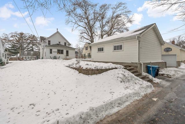 237 10th Avenue N, Hopkins, MN 55343