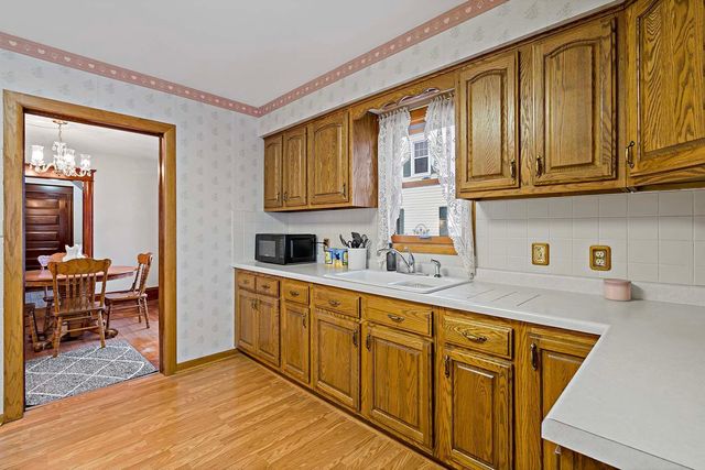 237 10th Avenue N, Hopkins, MN 55343