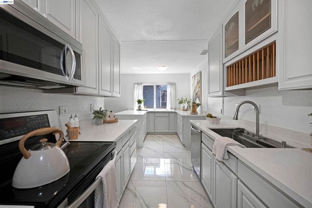2744 Kennedy St, Livermore, CA 94551