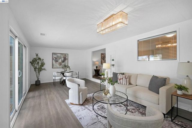 2744 Kennedy St, Livermore, CA 94551