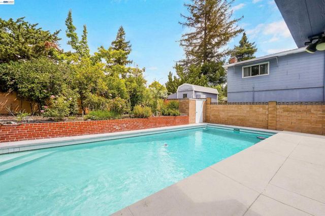2744 Kennedy St, Livermore, CA 94551