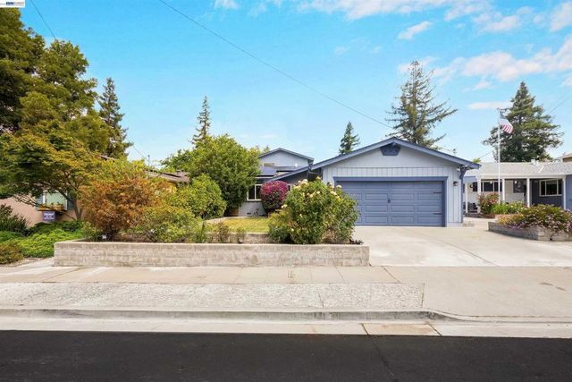 2744 Kennedy St, Livermore, CA 94551