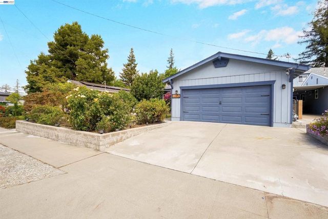 2744 Kennedy St, Livermore, CA 94551