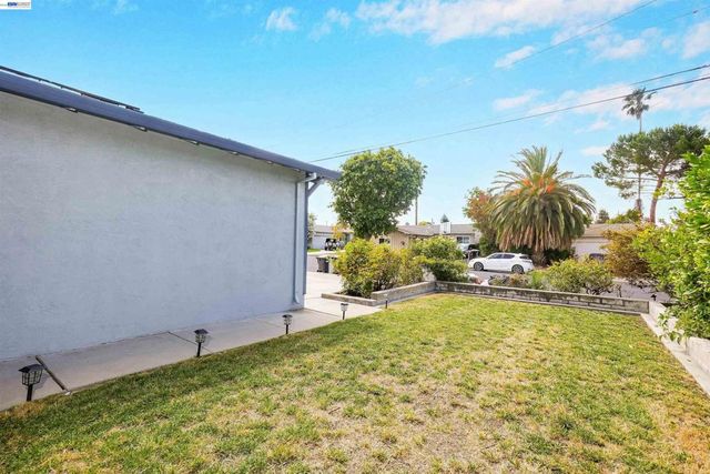 2744 Kennedy St, Livermore, CA 94551