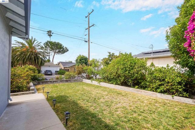 2744 Kennedy St, Livermore, CA 94551