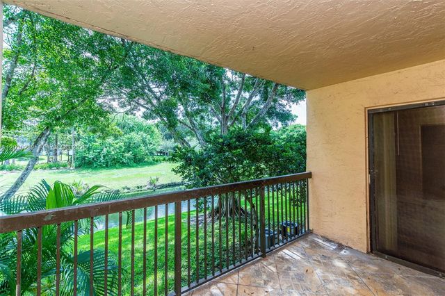 5721 Riverside Drive 202B5, Coral Springs, FL 33067