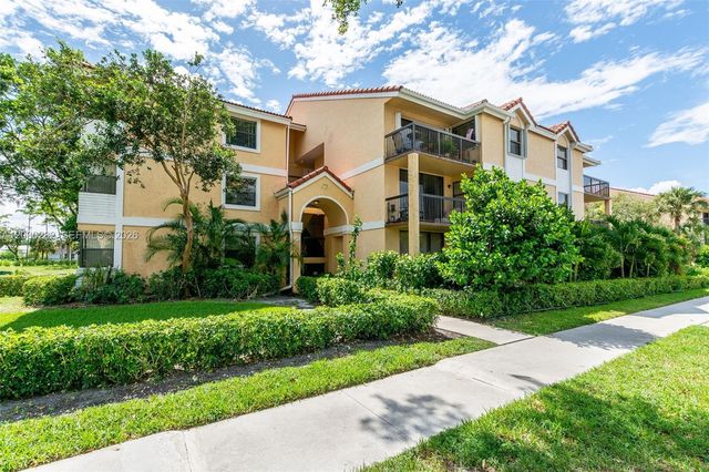 5721 Riverside Drive 202B5, Coral Springs, FL 33067
