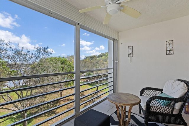 5721 Riverside Drive 202B5, Coral Springs, FL 33067