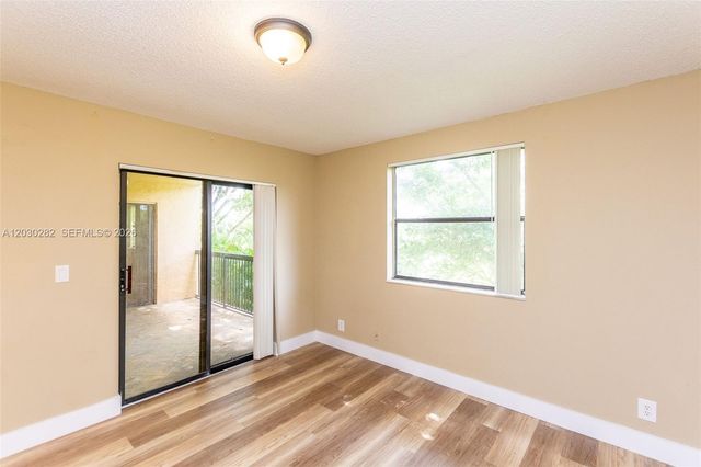 5721 Riverside Drive 202B5, Coral Springs, FL 33067