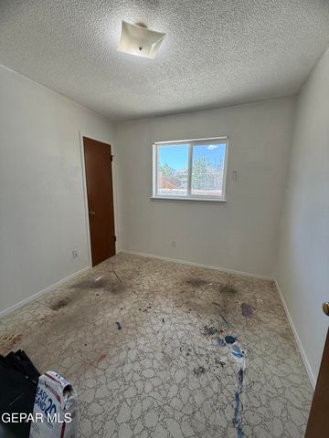 10025 Foothill Drive, El Paso, TX 79924