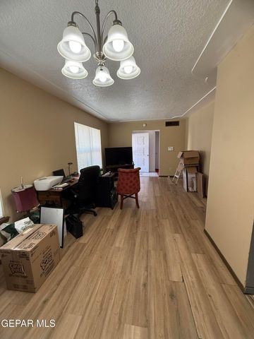 10025 Foothill Drive, El Paso, TX 79924