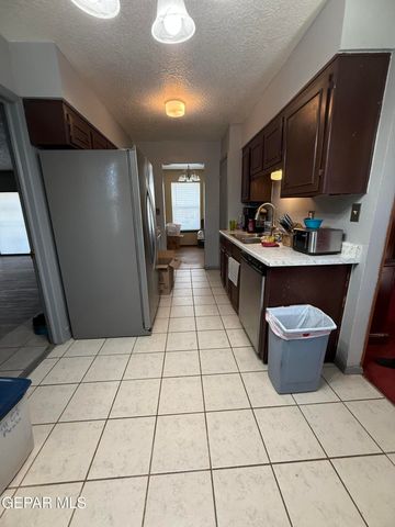 10025 Foothill Drive, El Paso, TX 79924
