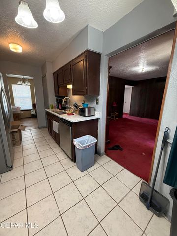 10025 Foothill Drive, El Paso, TX 79924