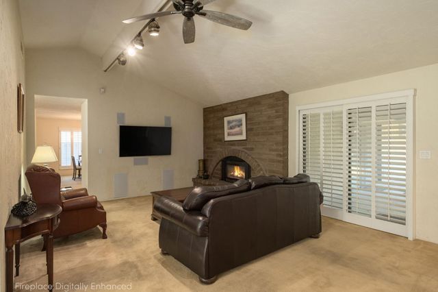 5367 N Briarwood Avenue, Fresno, CA 93711