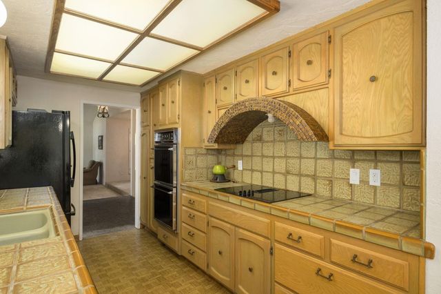 5367 N Briarwood Avenue, Fresno, CA 93711