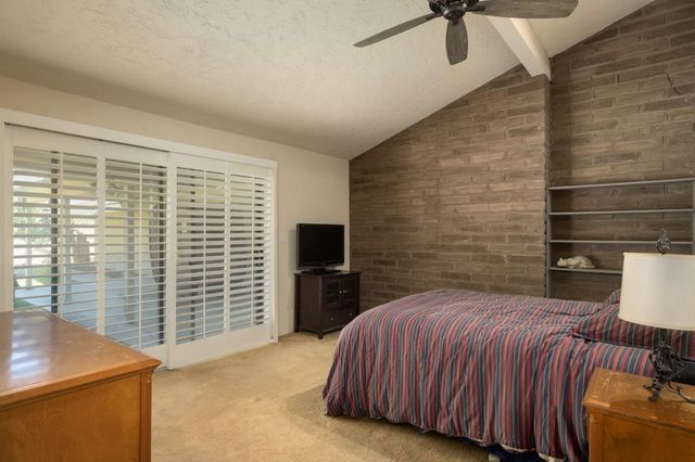 5367 N Briarwood Avenue, Fresno, CA 93711