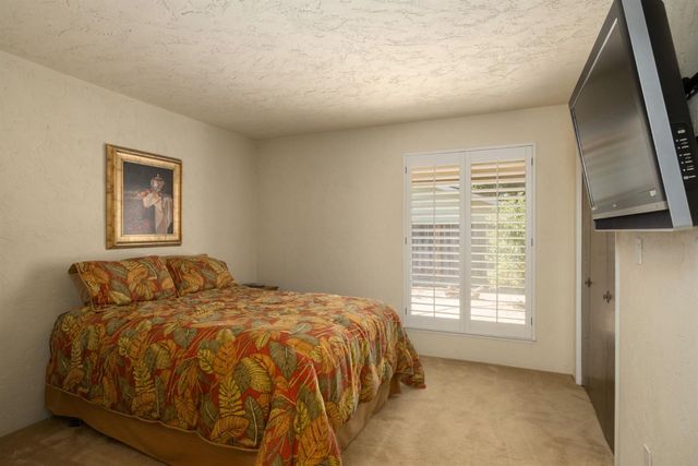 5367 N Briarwood Avenue, Fresno, CA 93711