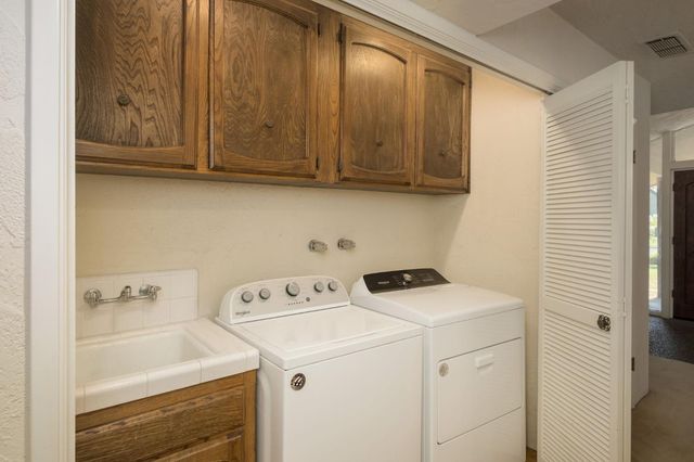5367 N Briarwood Avenue, Fresno, CA 93711