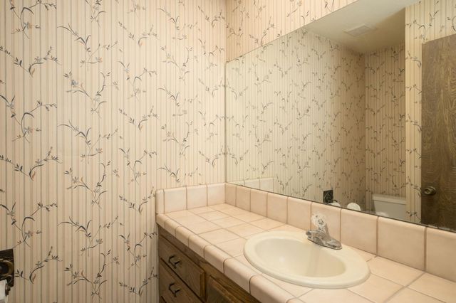 5367 N Briarwood Avenue, Fresno, CA 93711