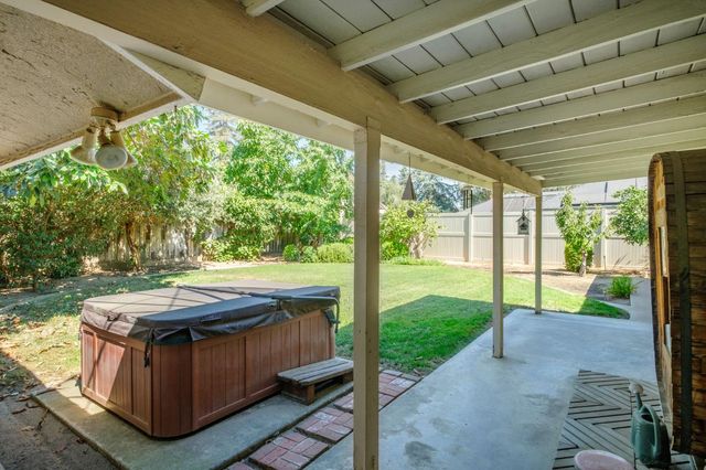 5367 N Briarwood Avenue, Fresno, CA 93711