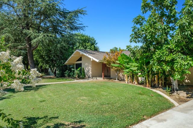 5367 N Briarwood Avenue, Fresno, CA 93711