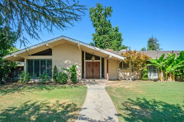 5367 N Briarwood Avenue, Fresno, CA 93711
