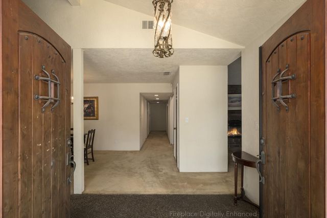 5367 N Briarwood Avenue, Fresno, CA 93711
