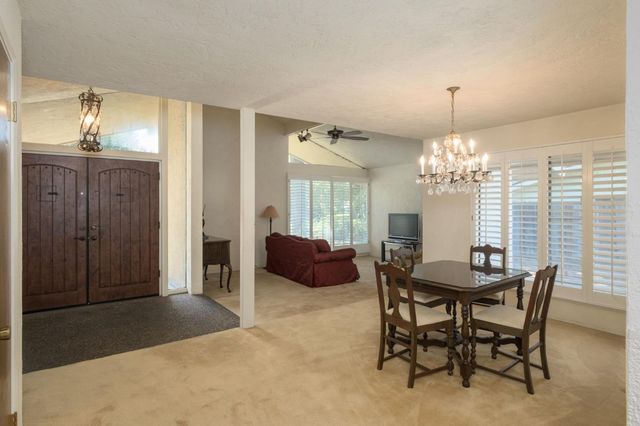 5367 N Briarwood Avenue, Fresno, CA 93711