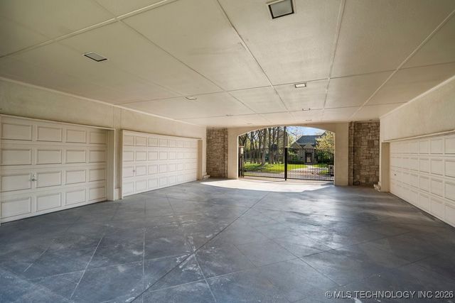 6308 E 105th Street, Tulsa, OK 74137