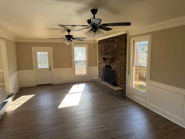 339 OAKLEIGH DR, Collierville, TN 38017