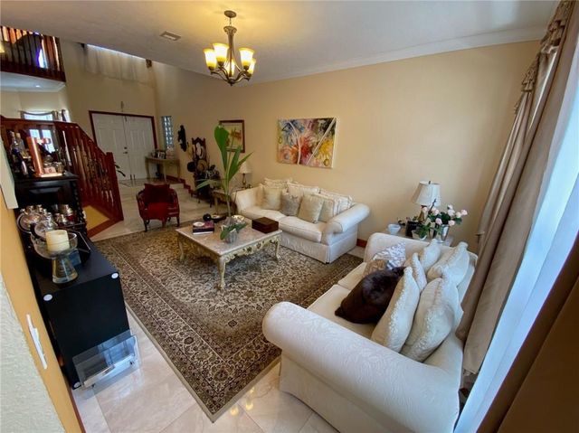 10747 NW 70th Terrace, Doral, FL 33178