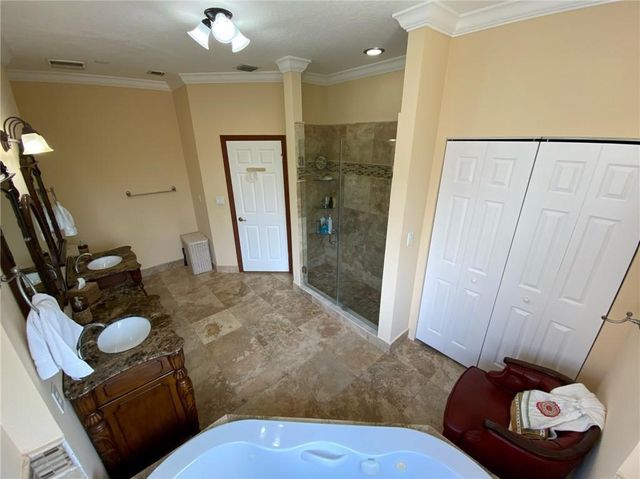 10747 NW 70th Terrace, Doral, FL 33178