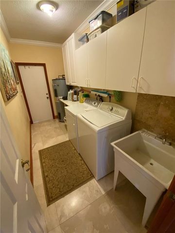 10747 NW 70th Terrace, Doral, FL 33178