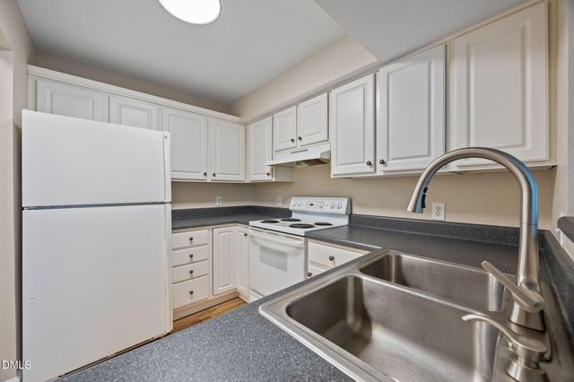 1031 Nicholwood Drive 205, Raleigh, NC 27605