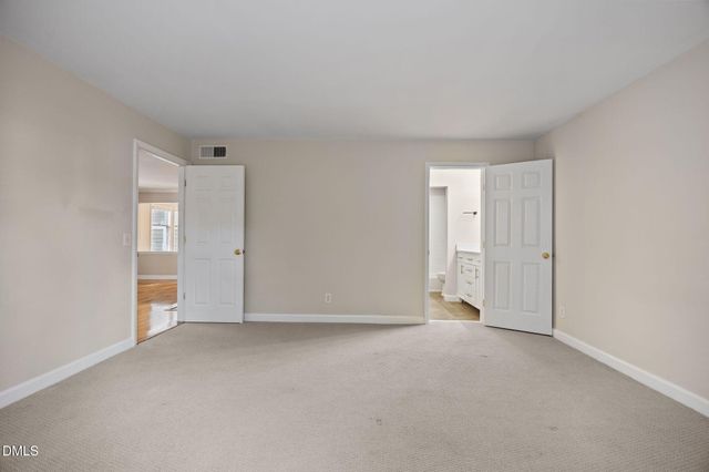 1031 Nicholwood Drive 205, Raleigh, NC 27605