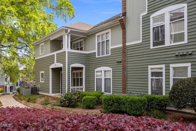 1031 Nicholwood Drive 205, Raleigh, NC 27605