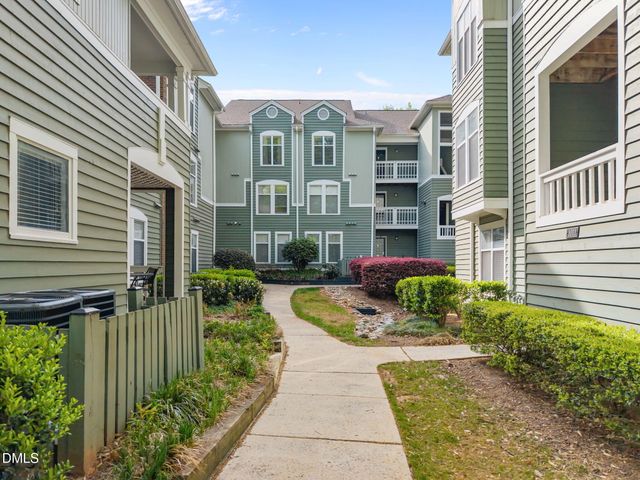 1031 Nicholwood Drive 205, Raleigh, NC 27605