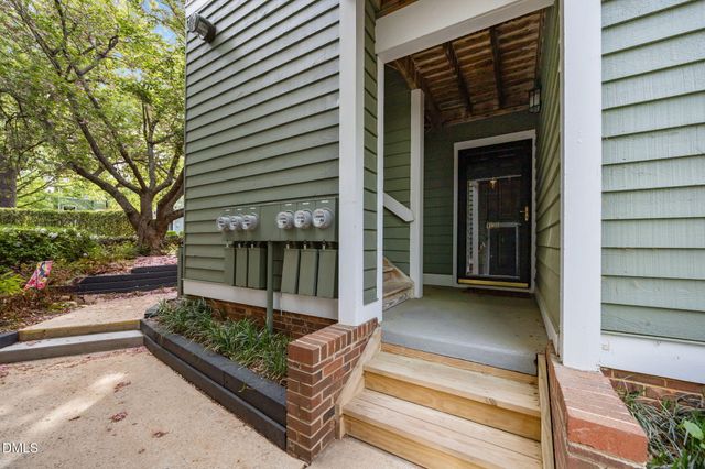 1031 Nicholwood Drive 205, Raleigh, NC 27605