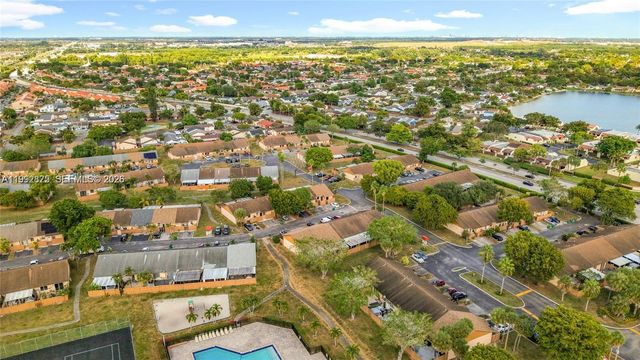 6722 NW 192nd Ln, Hialeah, FL 33015