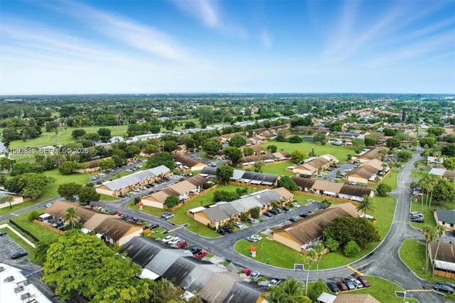 6722 NW 192nd Ln, Hialeah, FL 33015