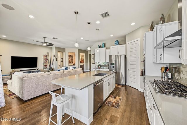 1822 E Canyon Way, Chandler, AZ 85249
