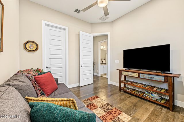 1822 E Canyon Way, Chandler, AZ 85249