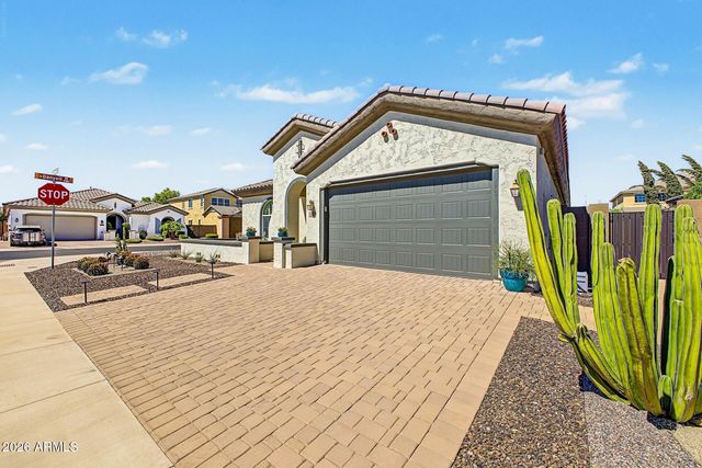 1822 E Canyon Way, Chandler, AZ 85249