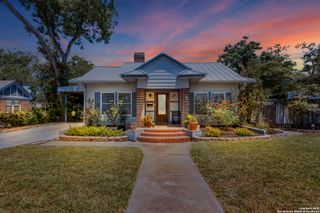 216 cedar, Seguin, TX 78155